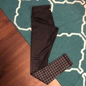 LULULEMON Wunder under pants size 4